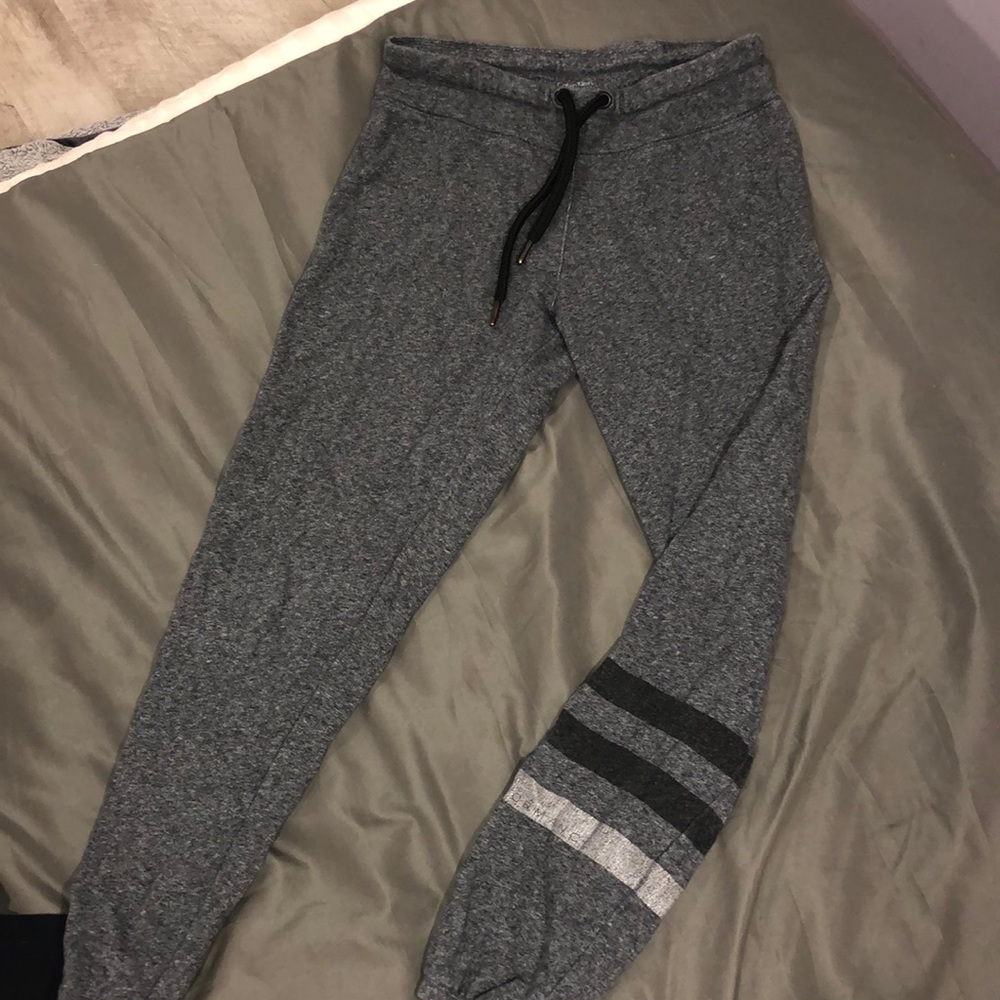 super cozy Calvin Klein jogger/sweatpants